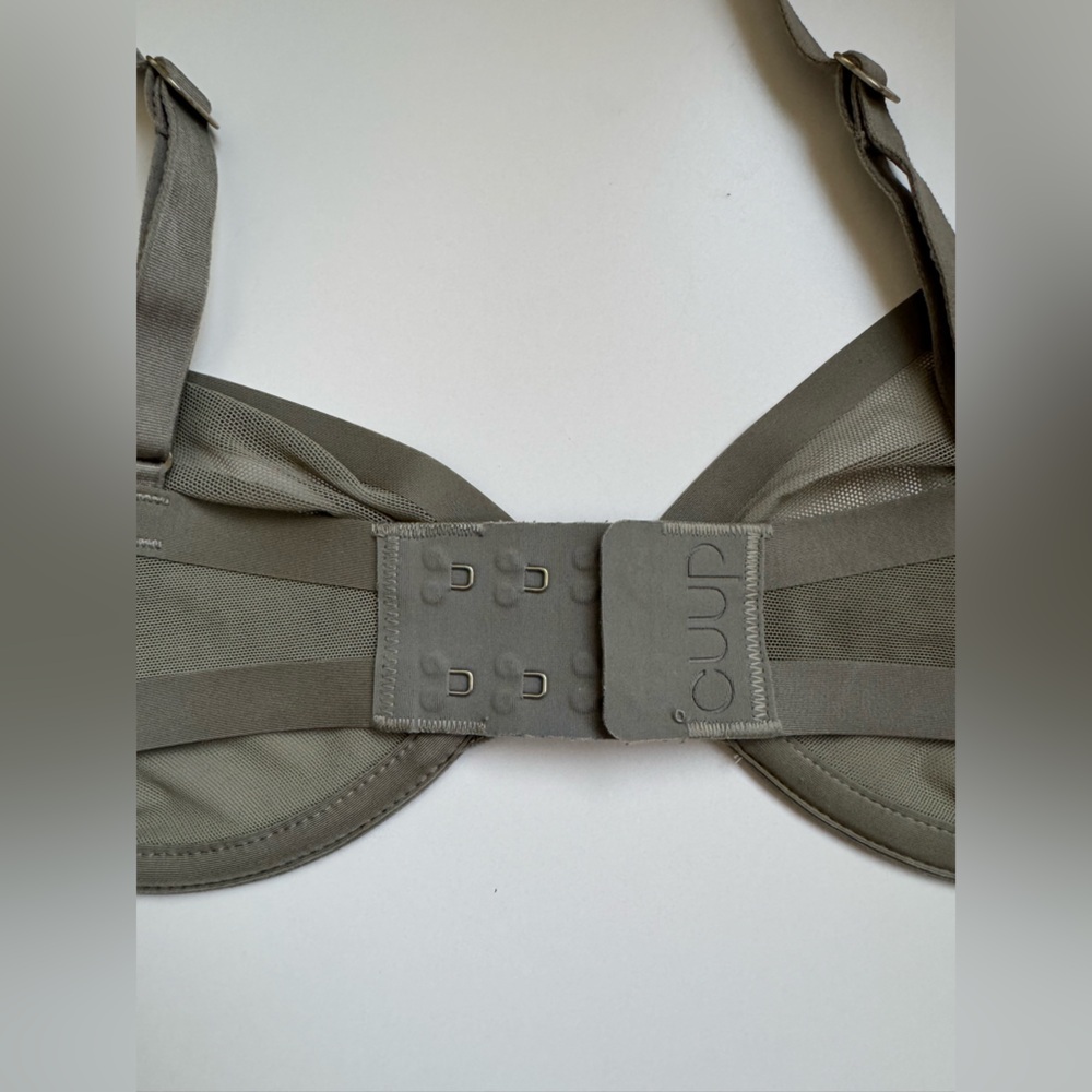 CUUP Mesh Plunge Bra 32E - Picture 2 of 5
